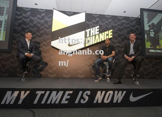 巴塞罗那足球俱乐部宣布签下新赞助商Nike