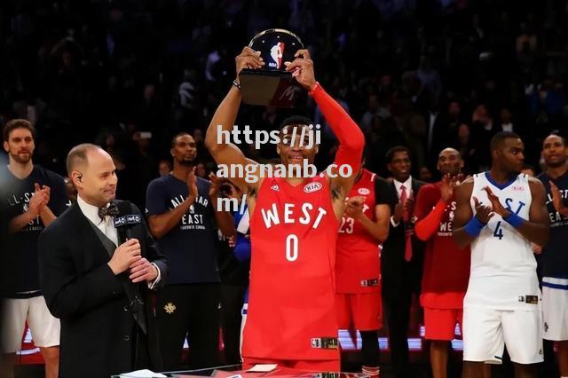 NBA球员个人表现出色夺得赛季最有价值球员