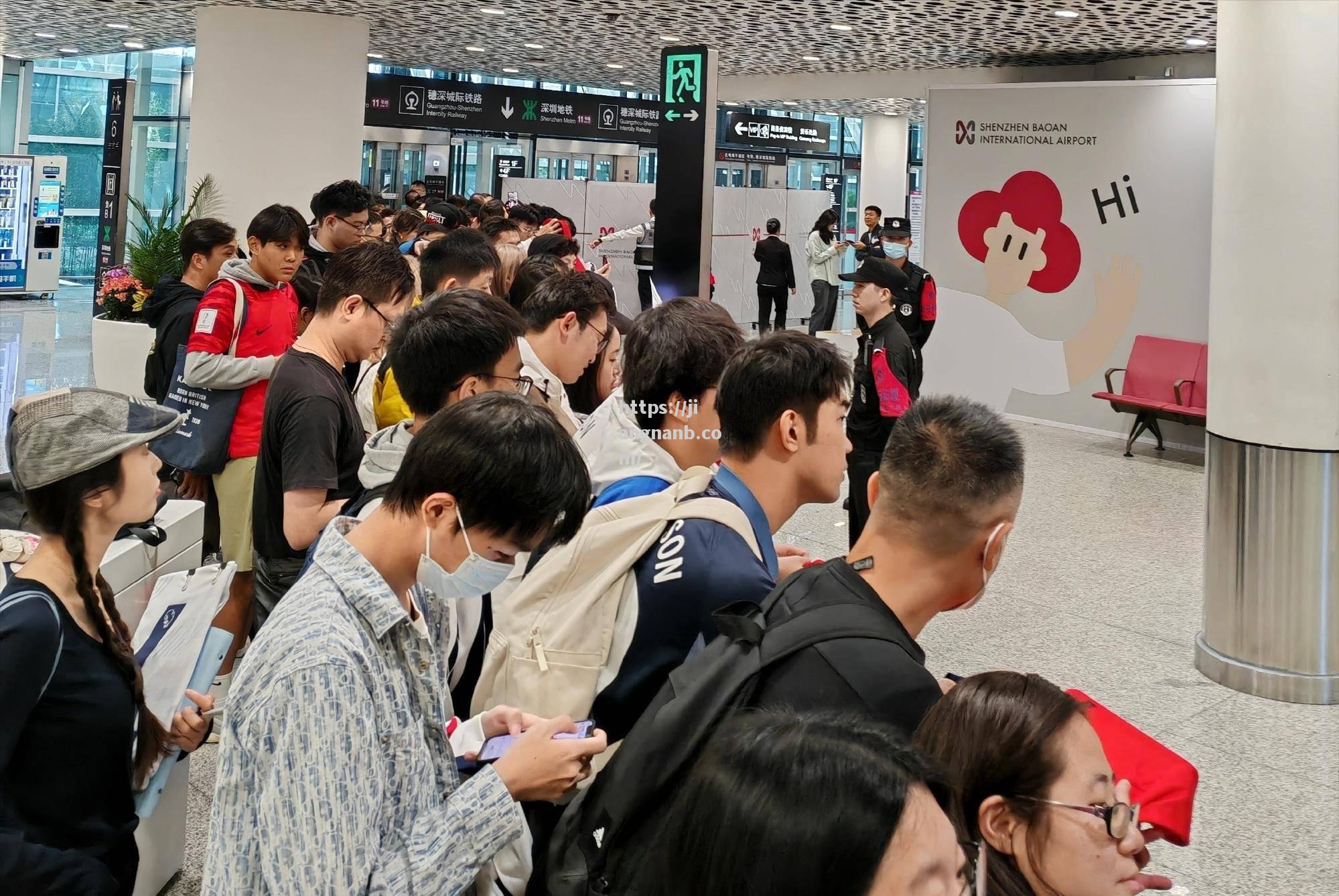 韩国队备战友谊赛球迷期待队伍出线
