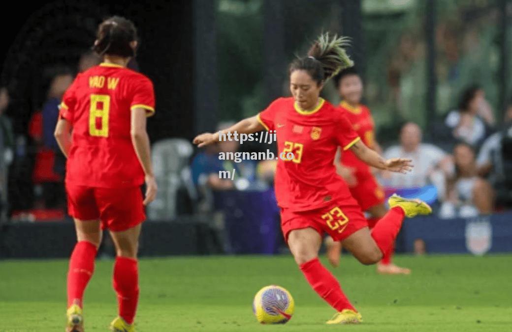 中国女足国家队备战热身赛，收获信心